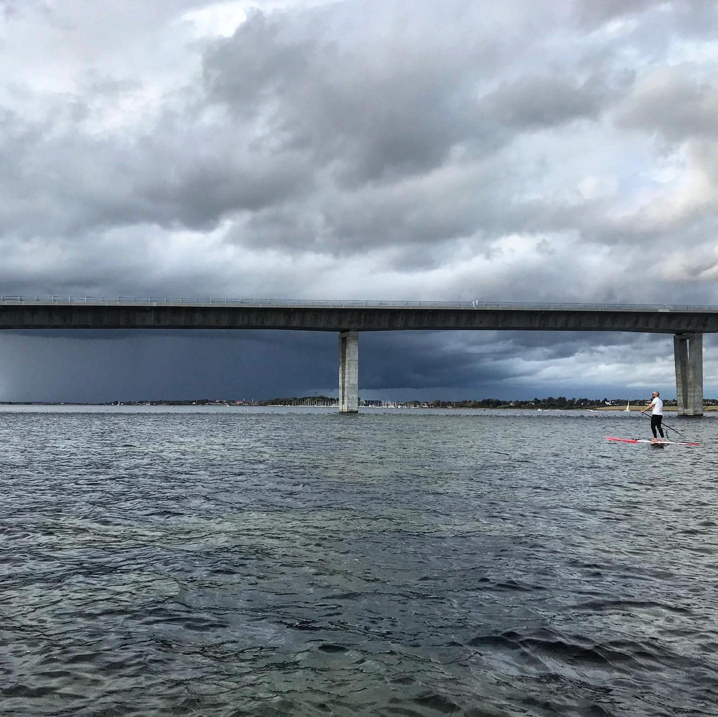 Old Fart On #SUP Board Looking at Bridge. 📷 @verygoodfood #sup #standuppaddle #bicsup
