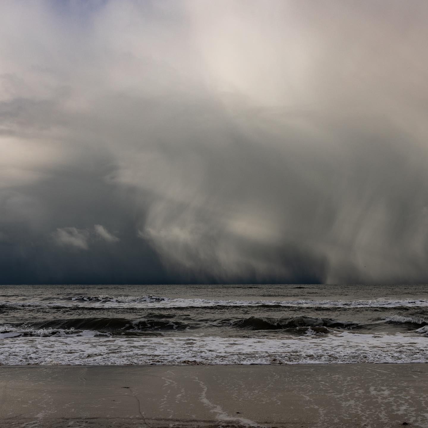 Snowstorm incoming #northsea #canoneosr6 #eosr6 #sigma24105art