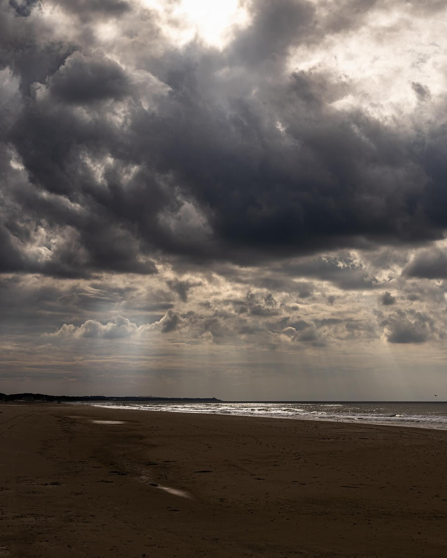 The sky of my home up north is just incredible. #northsea #danishwestcoast #landscapephotography #canoneosr6markii #eosr6markii #sigma24105art