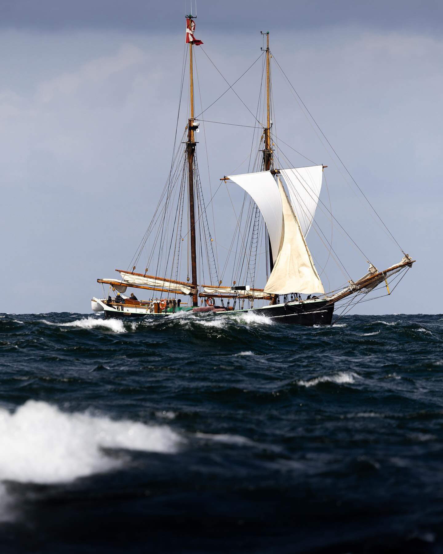 The schooner Aron of Svendborg going towards Gudhjem with roped sails. #tallship #canoneosr6markii #eosr6markii #canon100500 @visit_bornholm @sejlmedaron