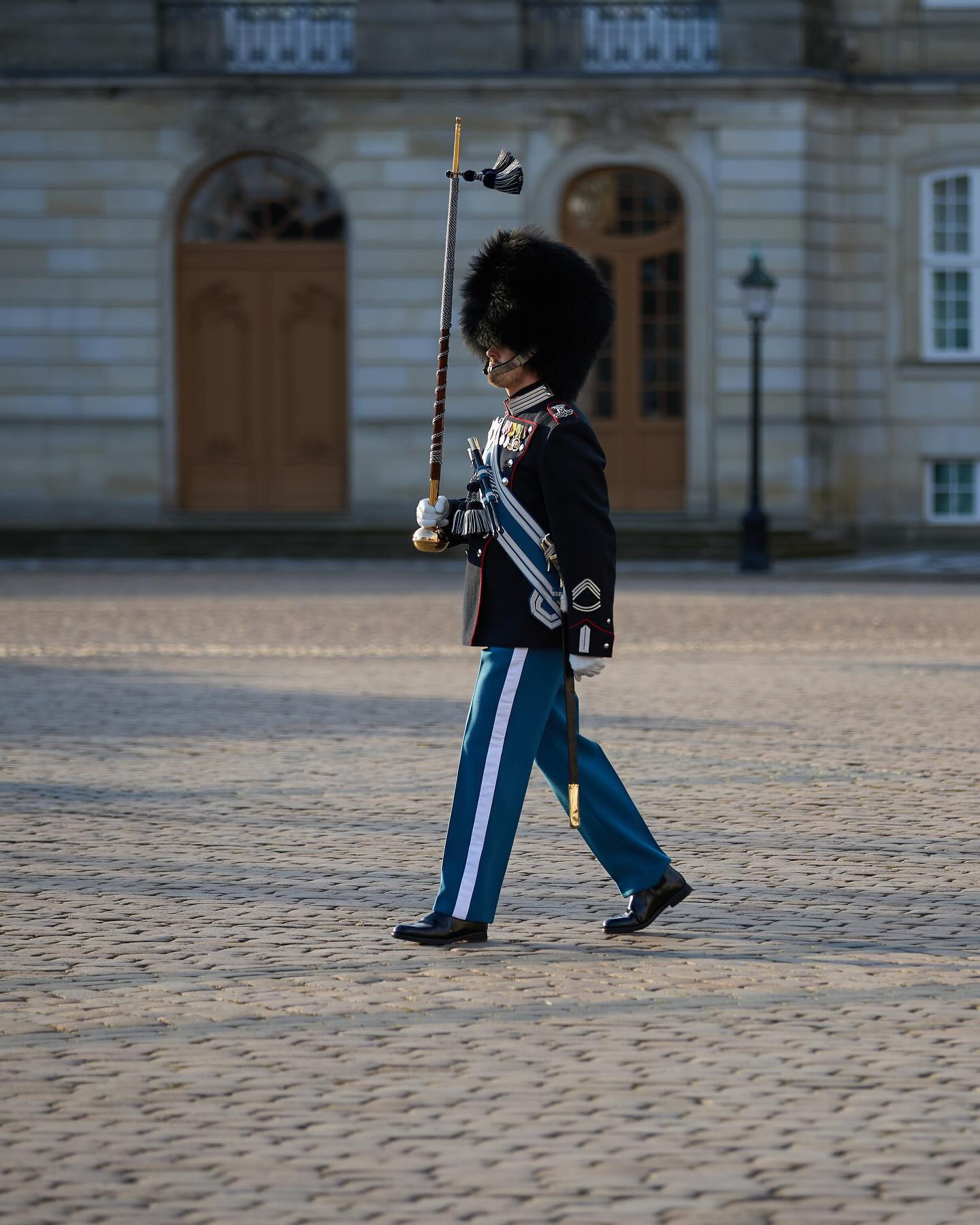 Changing of the Royal Guards, King’s Palace. A cold but sunny day in the hood. 

#canoneosr6markii #eosr6markii #canonef70200mm