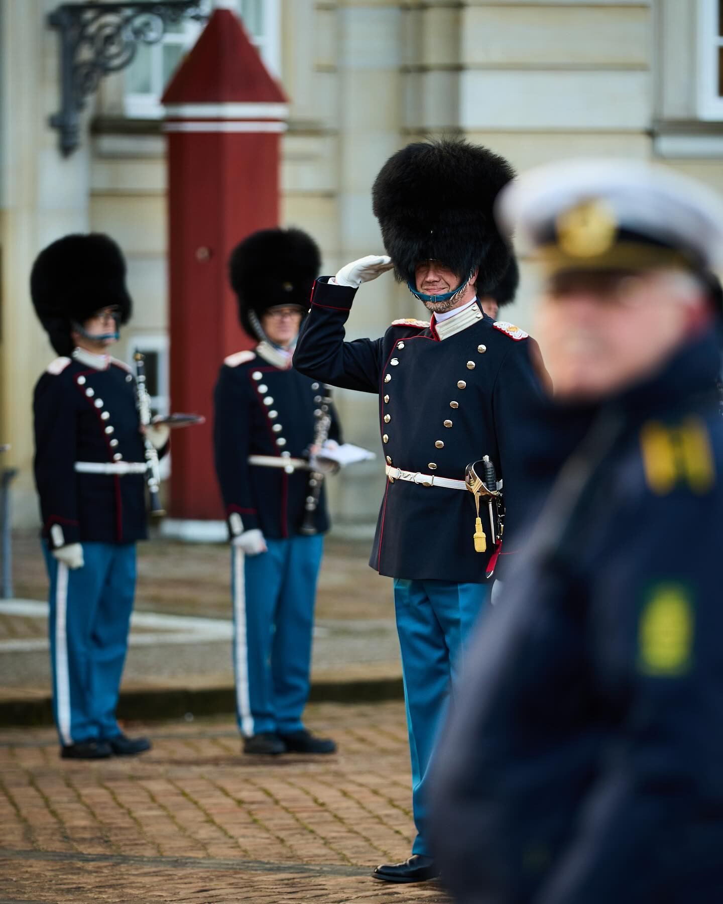 I love Copenhagen and couldn’t imagine living anywhere else. My daily stroll brings me right past Amalienborg - The King’s residence. Every day at noon the Royal Guard changes the guard, and I like the spectacle of it. 

#canoneosr6markii #eosr6markii #canon70200mm 2.8 L